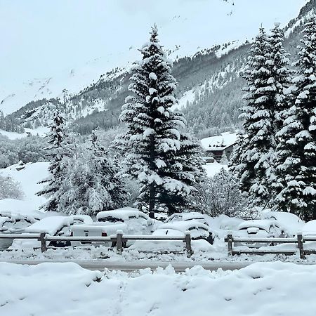 Les Barmettes Appart Renove Avec Vue, Parking Et Skis Aux Pieds Валь-д'Изер Экстерьер фото